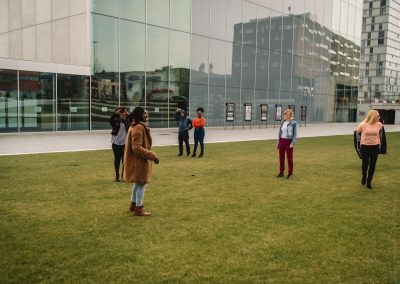 Virtuele knuffel making 'De dans oefenen'